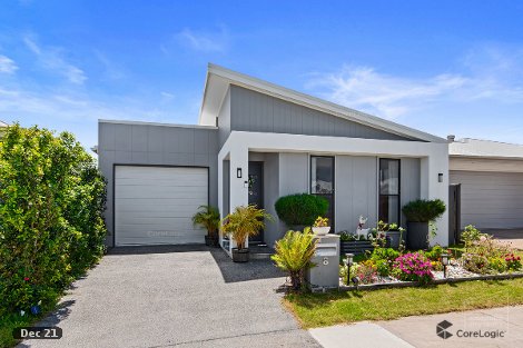 8 Paul Cres, Nirimba, QLD 4551