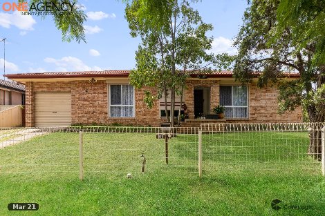 30 Woodhouse Dr, Ambarvale, NSW 2560