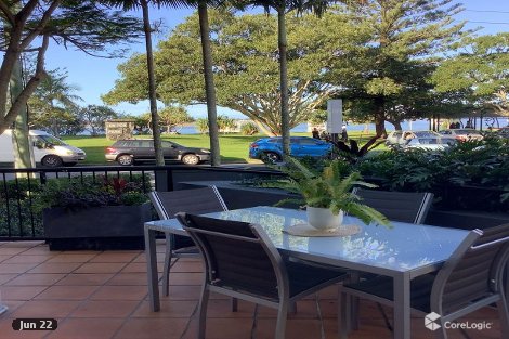 3a/220 Marine Pde, Labrador, QLD 4215