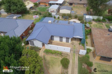 19 Geneva Cres, Lake Albert, NSW 2650