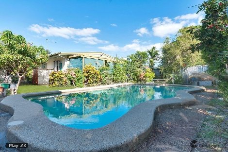 109 Oleander St, Holloways Beach, QLD 4878