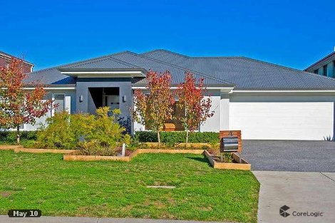 4 Bluegrass Cl, Waterways, VIC 3195