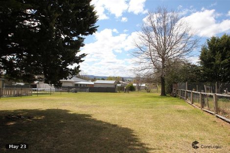 80 Martin St, Tenterfield, NSW 2372