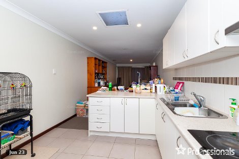 17/2 Glastonbury Rd, Armadale, WA 6112