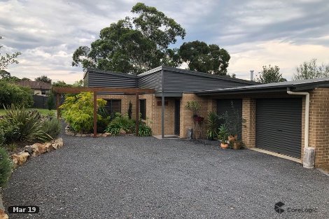 10 Thawa Cl, Bega, NSW 2550