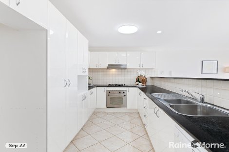 17/92 John Whiteway Dr, Gosford, NSW 2250