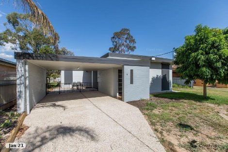 9 Weedon Cres, Tolland, NSW 2650