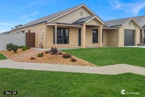 1/1 Riviera Cl, Paynesville, VIC 3880