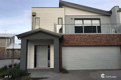 3/10 Mickleham Dr, Cranbourne North, VIC 3977