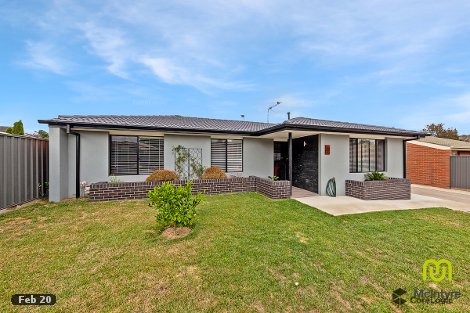 12 Bellchambers Cres, Banks, ACT 2906