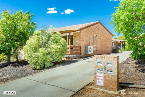 1/2 Lazarus Cres, Queanbeyan West, NSW 2620