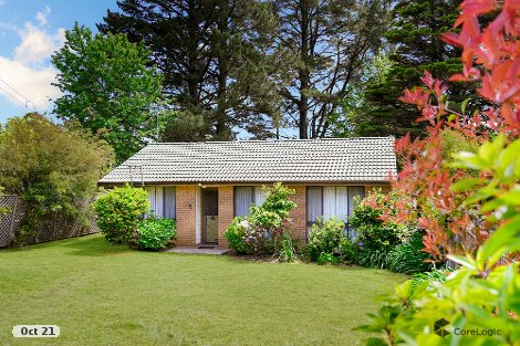 22 Railway Pde, Wentworth Falls, NSW 2782