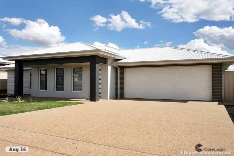 17 Cootamundra Bvd, Gobbagombalin, NSW 2650