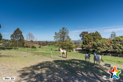 2 Williams Cres, Woori Yallock, VIC 3139