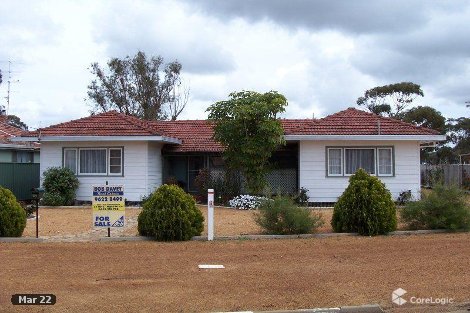 27 Moore St, Kellerberrin, WA 6410