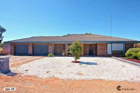 18 South Tce E, Snowtown, SA 5520