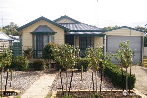 2 Elizabeth Ave, Tintinara, SA 5266