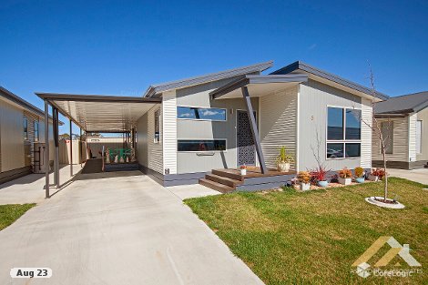 8 Elm Cres, Lucknow, VIC 3875