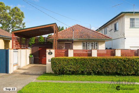 28 Lancelot St, Tennyson, QLD 4105