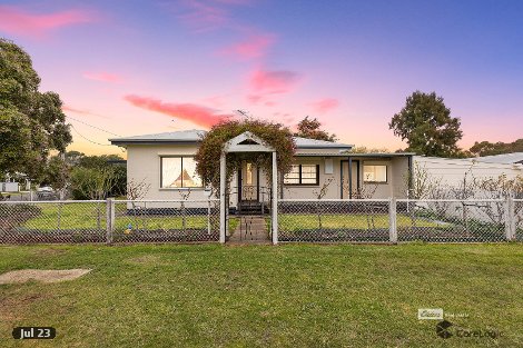 19 Margaret St, Edenhope, VIC 3318