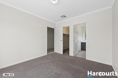 8 Racing Way, Winter Valley, VIC 3358