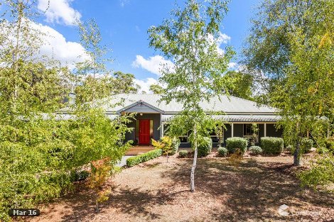 2 Chatfield Ave, Daylesford, VIC 3460