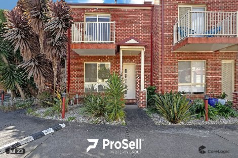 15/26 Mckinley Dr, Roxburgh Park, VIC 3064