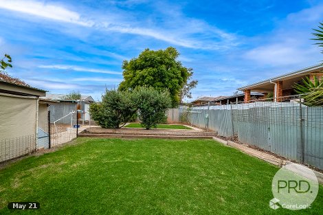 17 Croaker St, Turvey Park, NSW 2650