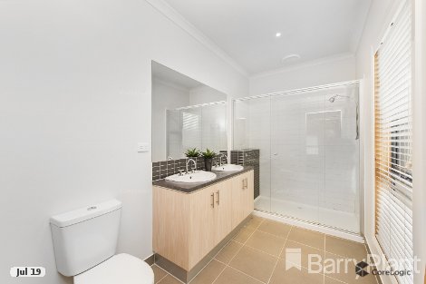 13 Delta St, Kurunjang, VIC 3337