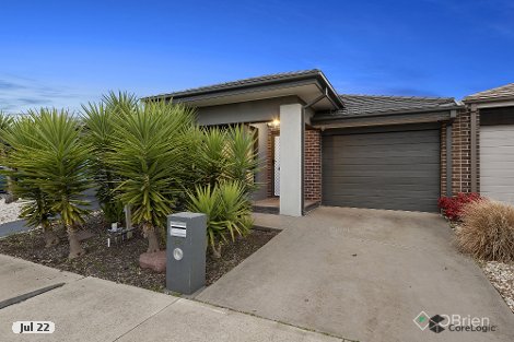 144 Lineham Dr, Cranbourne East, VIC 3977