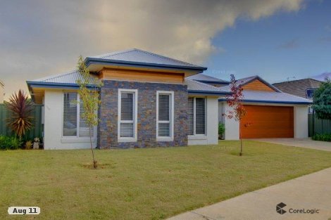 13 St Andrews Pl, Lake Gardens, VIC 3355