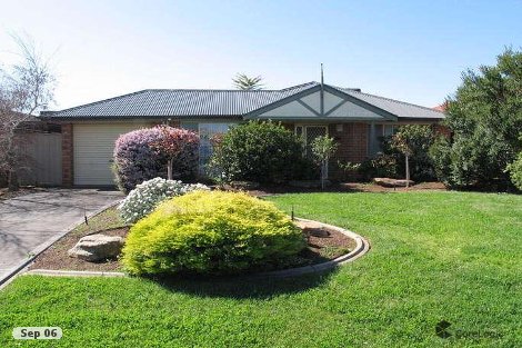 33 Magnolia Cres, Craigmore, SA 5114