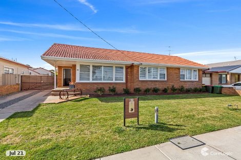 81 Cowlishaw St, Redhead, NSW 2290