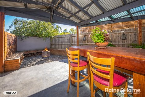 6 Arthur Ct, Woodend, VIC 3442
