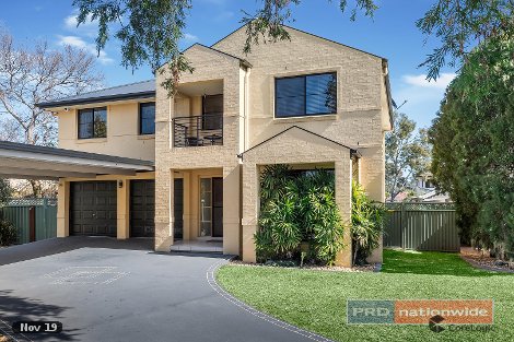 3 Carlowrie Cres, East Hills, NSW 2213