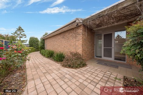 32 Wynarka Dr, Hoppers Crossing, VIC 3029