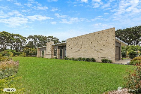 19 Mccartneys Rd, Crossley, VIC 3283