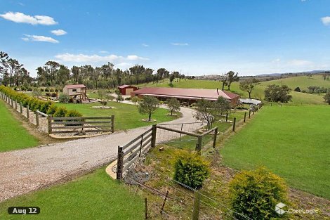 135 Scanlons Rd, Wandong, VIC 3758