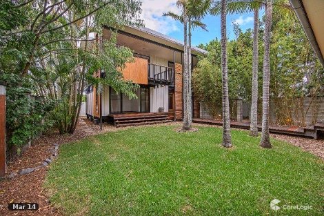 6 Savoy Dr, Broadbeach Waters, QLD 4218