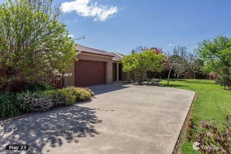 33 Dixon St, Stratford, VIC 3862