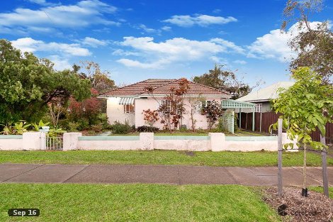 26 Edinburgh Castle Rd, Kedron, QLD 4031