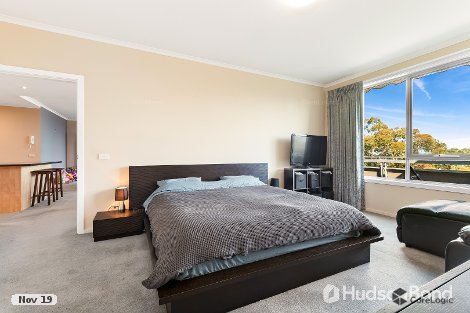 23/3-4 Sovereign Point Ct, Doncaster, VIC 3108