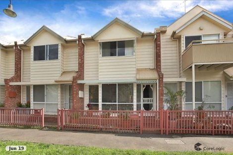 8 Greenham Pl, Kensington, VIC 3031