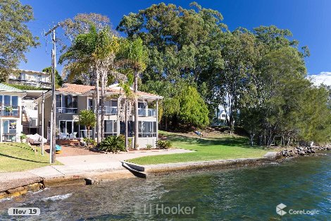 4 Yaringa Lane, Carey Bay, NSW 2283