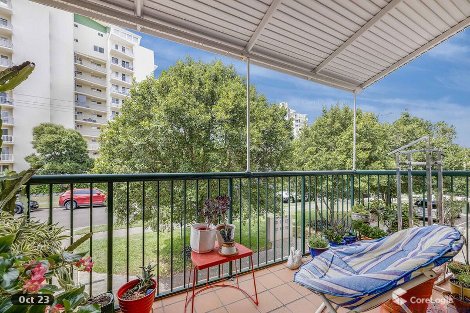 4/4 Kitchener St, Golden Beach, QLD 4551