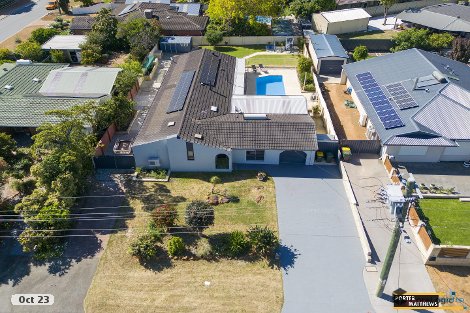 32 Curtis St, Lesmurdie, WA 6076