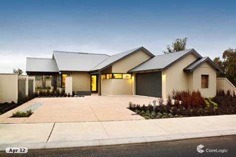 2 Shields Cres, Wongan Hills, WA 6603