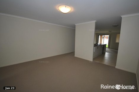 5 Flannelflower Ave, West Nowra, NSW 2541