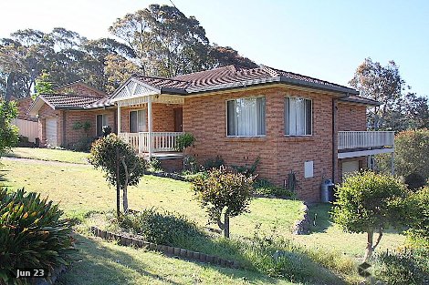 16 Hillcrest Ave, North Narooma, NSW 2546