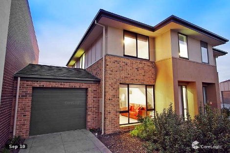 8 Dresden Dr, Waterways, VIC 3195